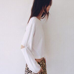 Mango White Long-sleeve Loose-fitting Cropped T-shirt with Cut-out size M, S